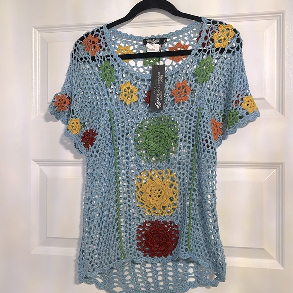 Miss Kelly NWT Blue Short Sleeve Floral Crochet Ho-Low Top (Size M/L)